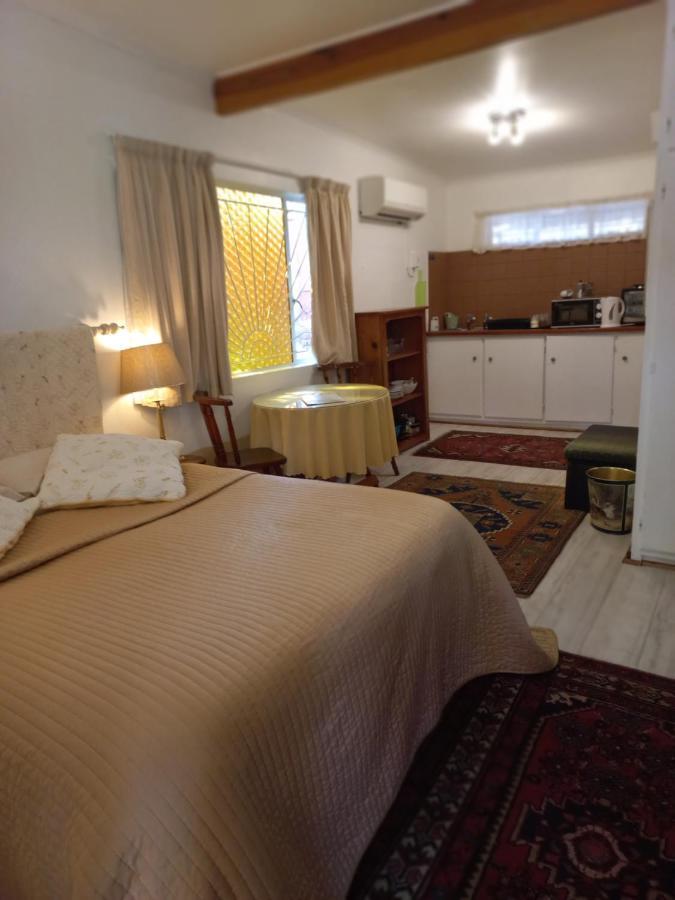 Hotel A La Fugue Upington Esterno foto