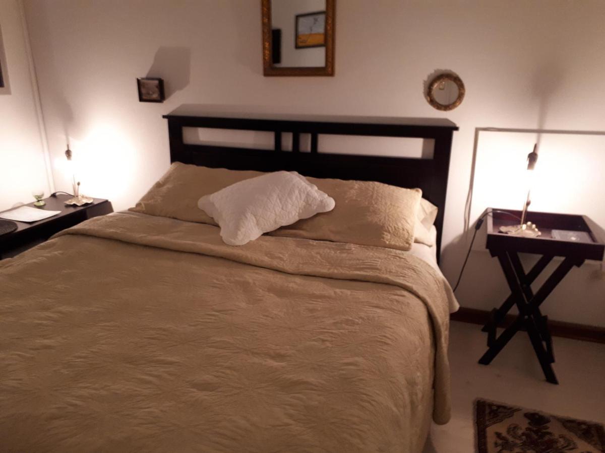 Hotel A La Fugue Upington Esterno foto