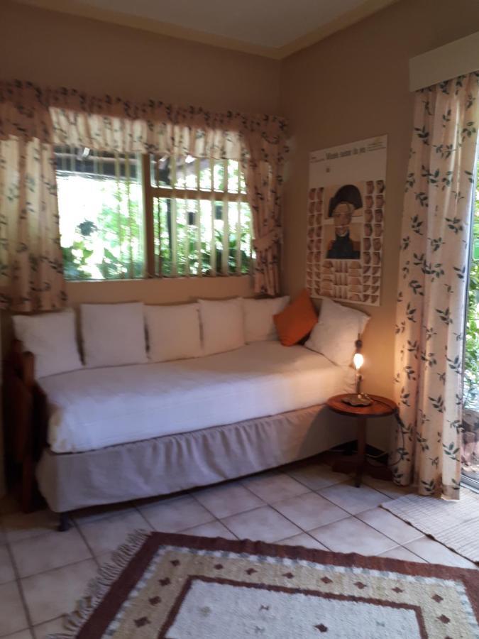 Hotel A La Fugue Upington Esterno foto