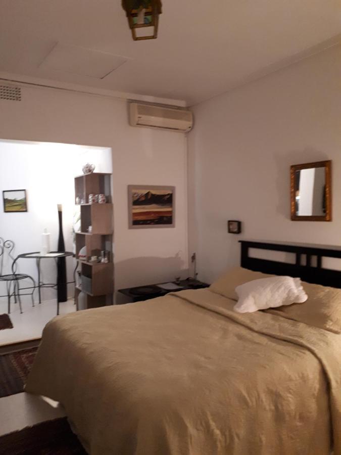Hotel A La Fugue Upington Esterno foto
