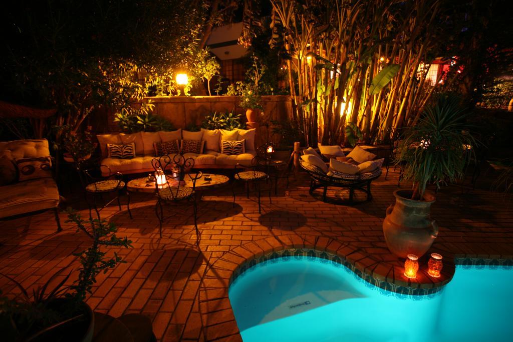 Hotel A La Fugue Upington Esterno foto
