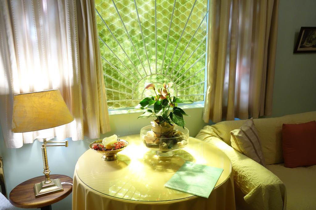 Hotel A La Fugue Upington Esterno foto