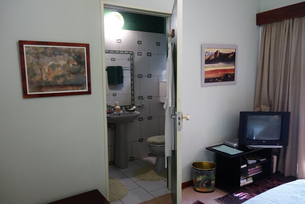 Hotel A La Fugue Upington Esterno foto